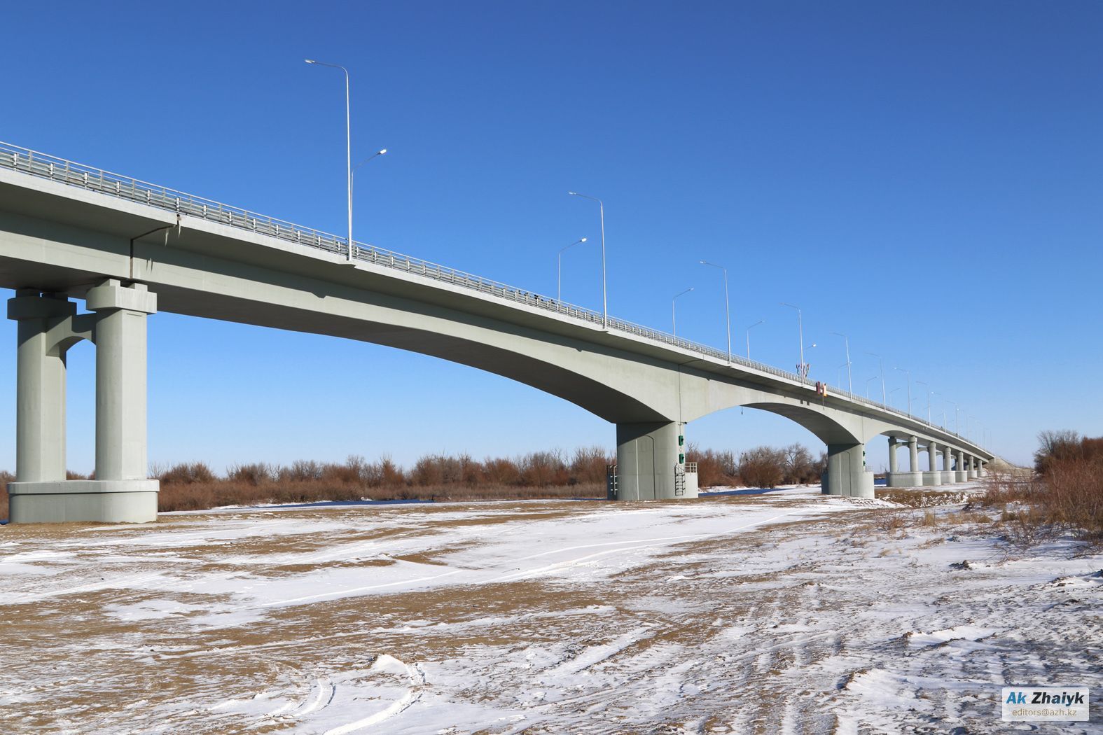 A NEW BRIDGE OPENED THROUGH THE URAL RIVER IN MAKHAMBET